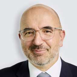 Porträt-Foto von Bernhard Kluttig