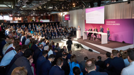 Podiumsdiskussion in einer Themensession auf dem BDEW Kongress 2024