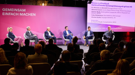 Podiumsdiskussion in einer Themensession auf dem BDEW Kongress 2024
