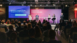 Podiumsdiskussion in einer Themensession auf dem BDEW Kongress 2024
