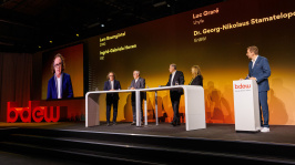 Podiumsdiskussion im Plenum des BDEW Kongress 2025