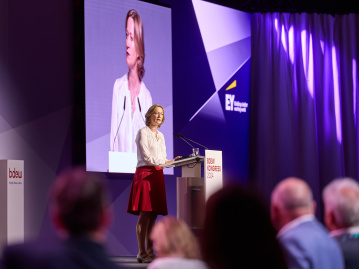 Kerstin Andreae auf der Bühne auf dem BDEW Kongress 2024